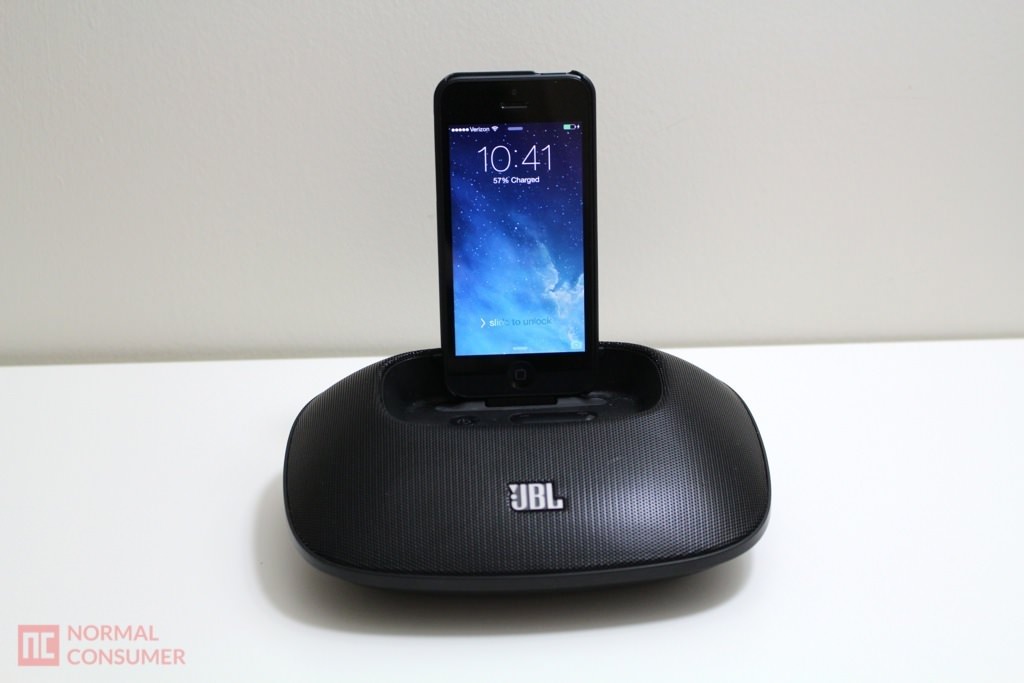 JBL OnBeat Micro review: A compact iPhone 5 speaker dock with some kick -  CNET